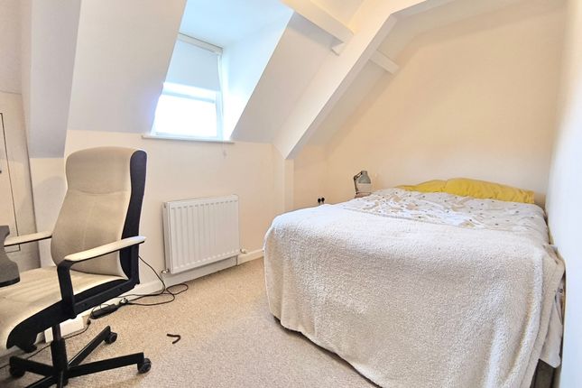 Flat 5, 16, North Parade, FROME photo 5