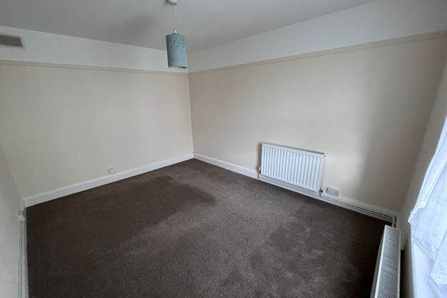 47 Belgrave Court, Uplands photo 4