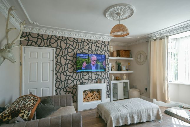 4, Oaklands Crescent, Sunderland photo 2