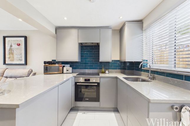 10 Lincoln Place, Thame photo 3
