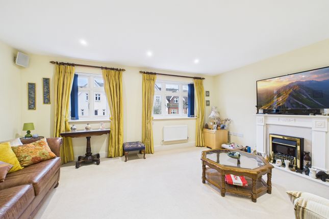 4, Black Horse Way, Horsham photo 4