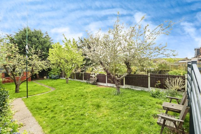 Bungalow for sale in Goodwood Avenue, Hornchurch