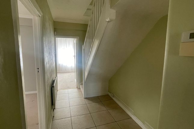 25a, Court Yard, Eltham photo 4