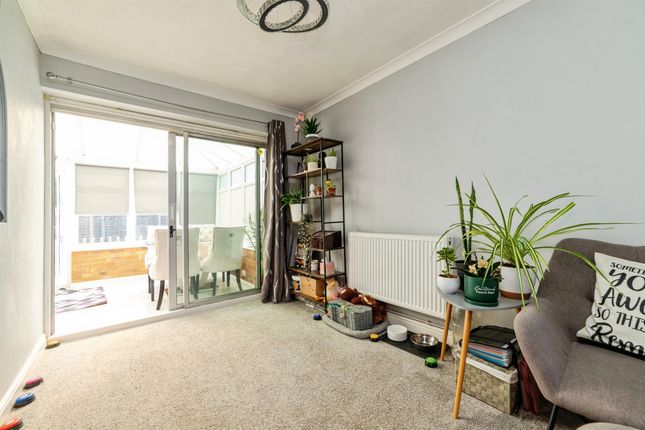 38, Chase Hill Road, Arlesey photo 2