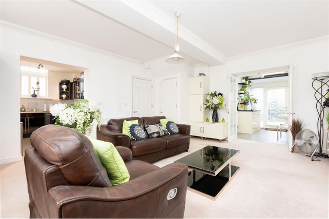 2, Fairfield Mews, Hitchin photo 2
