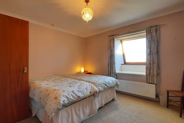 Flat for sale in Apt. 10 Royal Court, Ramsey
