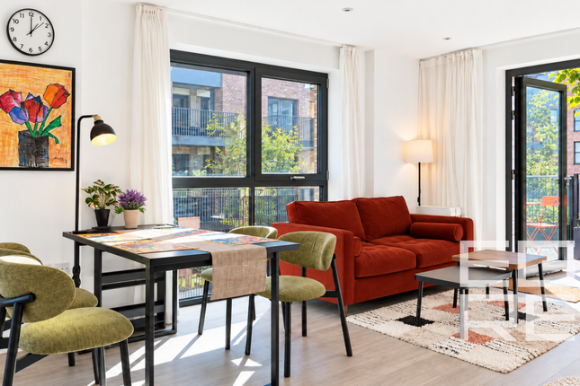 5, Azure Apartments, Hackney photo 4