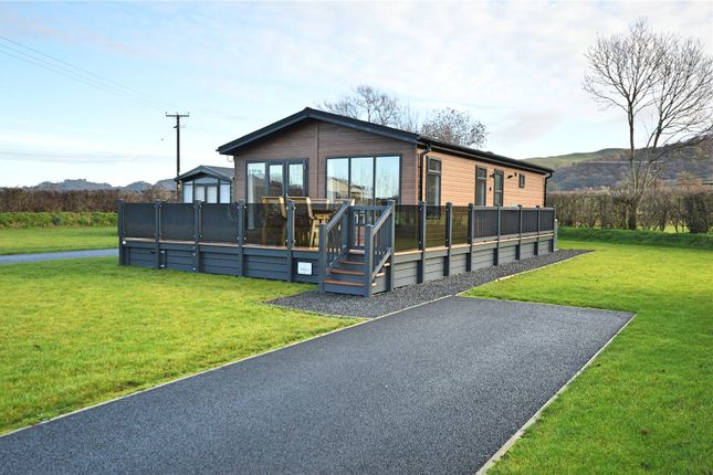 Thumbnail Mobile/park home for sale in The Laurels, Maesmawr Farm Resort, Moat Lane, Caersws