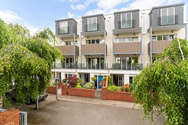 Thumbnail Terraced house for sale in Vittoria Walk, Cheltenham