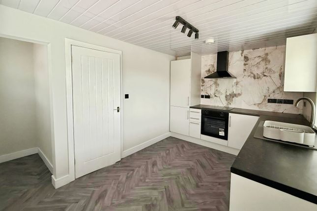 28, Recreation Road, Mansfield photo 3