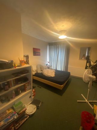 Shared accommodation to rent in Argyle Street, Swansea