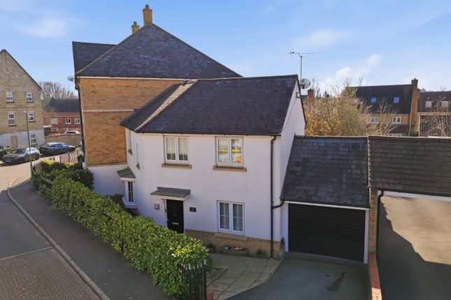 38 Matilda Way, Flitch Green, Essex photo 3