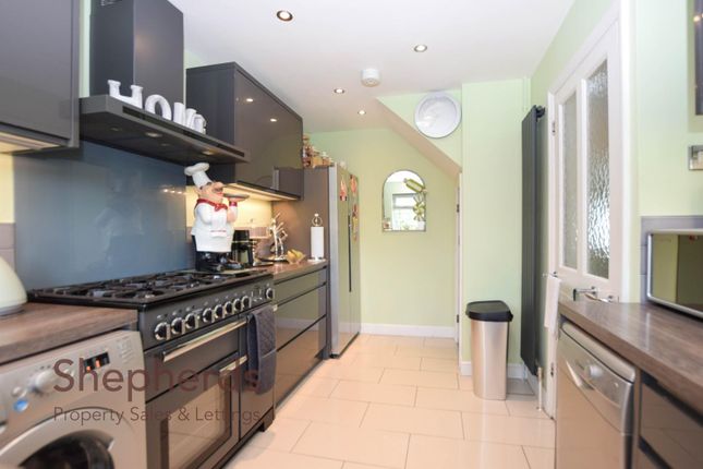 Detached house for sale in Holbeck Lane, Cheshunt, Waltham Cross