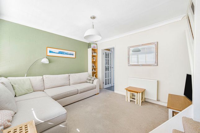 62, Tyron Way, Sidcup photo 2