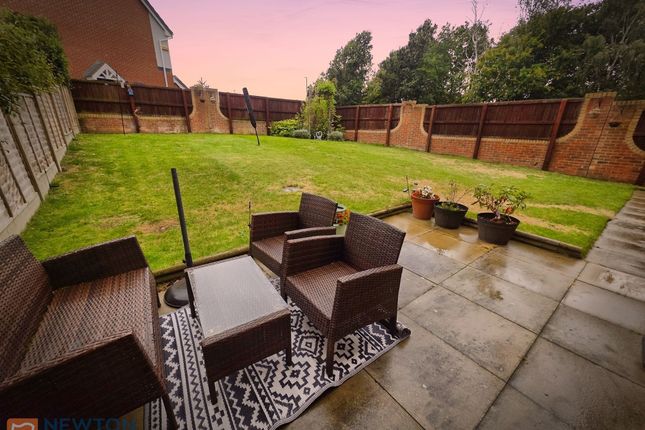 19 Broughton Close, Mansfield photo 2