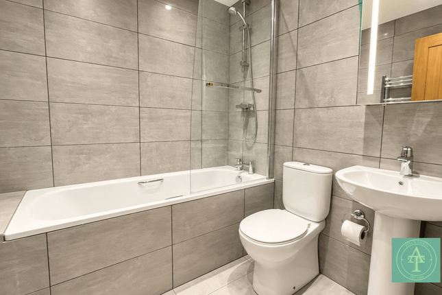 Flat 5 Ingleby Court, Compton Road, LONDON photo 3