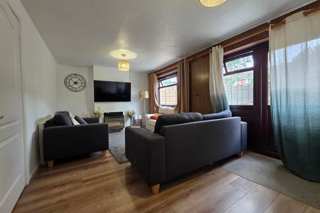 71, Willenhall photo 2