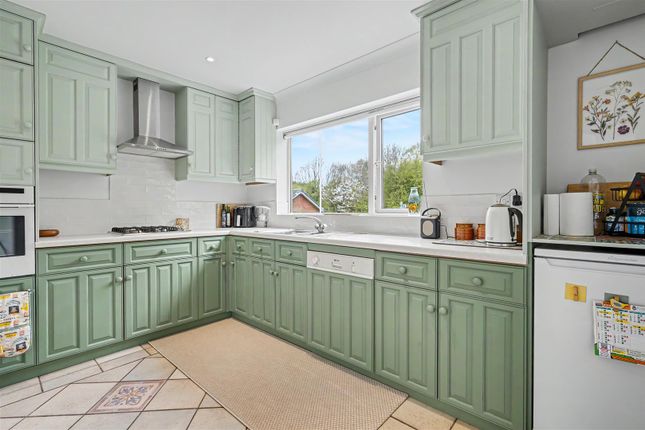 14, Charlotte Grove, Nottingham photo 4