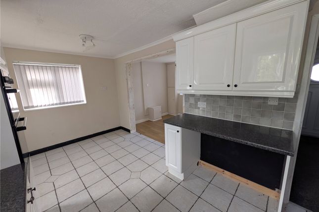 13, Deer Park Road, Telford photo 3