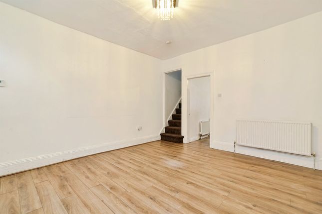13, Neville Street, Keighley photo 3