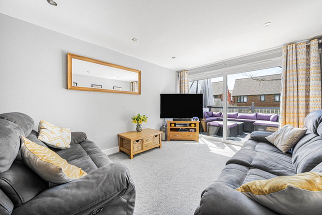 23 Willow Close, Oxford photo 3
