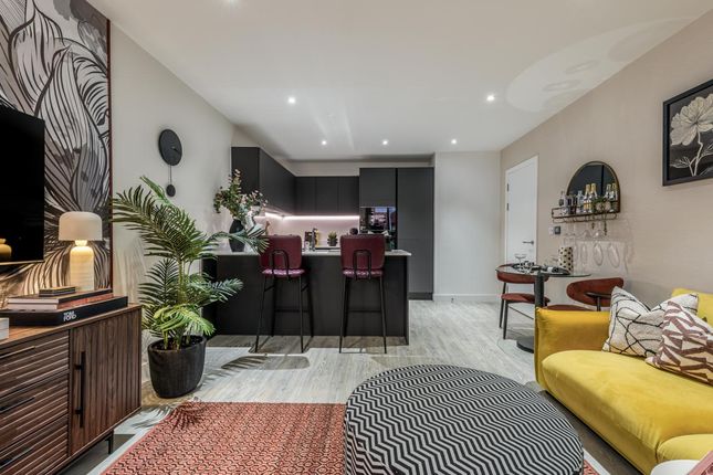 Apartment 930 - The Empire Building