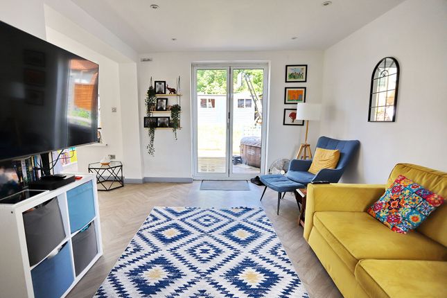 26 Agecroft Road West, Manchester photo 4