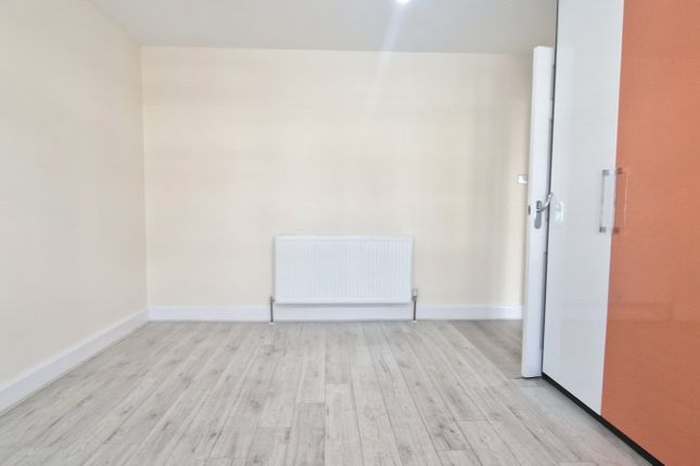 64, WATFORD photo 5