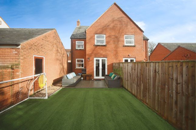 11, Nichol Place, Taunton photo 4