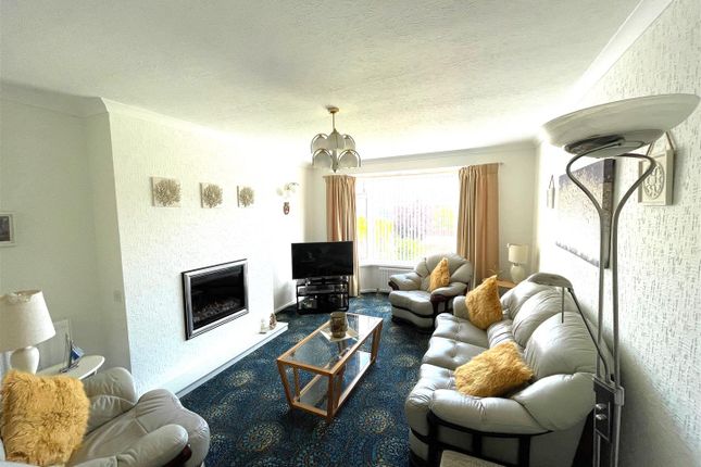 9, Dereham Close, Whitley Bay photo 4