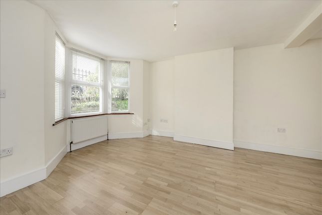 22A, Aldine Street, Shepherd's Bush W12 photo 3