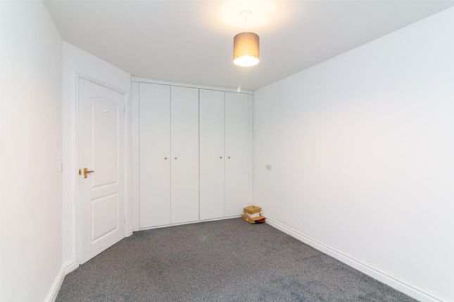 5 Beaver Green,, Little Bounds, Nottingham photo 4