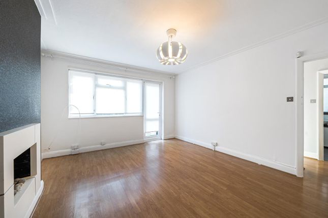 Flat for sale in Chambers Lane, London