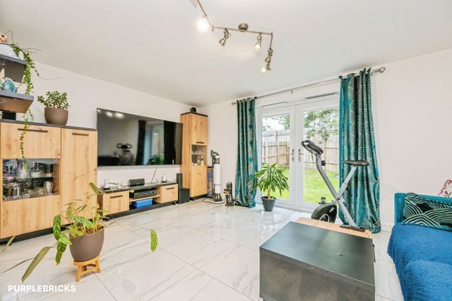 4, Hall Green Drive, Coventry photo 3