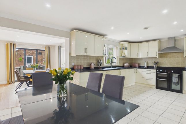 Oak House, Bexwell Road, Downham Market photo 2