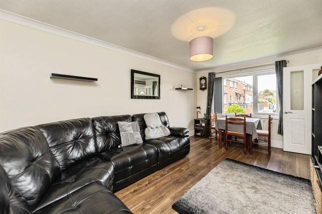 38, Grange Fields Road, Leeds photo 4