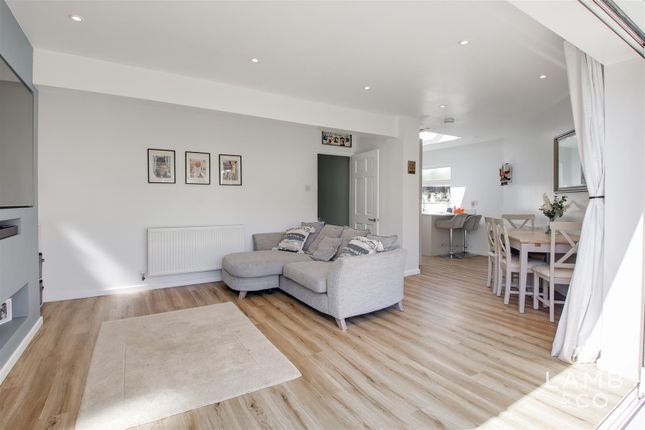 1, Queens Road, Clacton-On-Sea photo 2