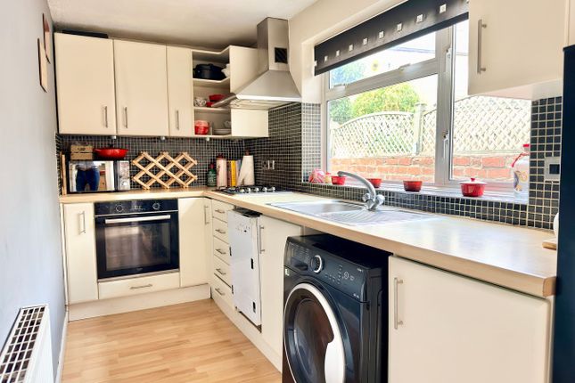 27, Chance Street, Tewkesbury photo 2