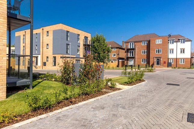 Thumbnail Flat for sale in Immersive Court, Hitchin, Hertfordshire