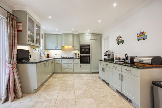 Town house for sale in Sandy Lane, Virginia Water