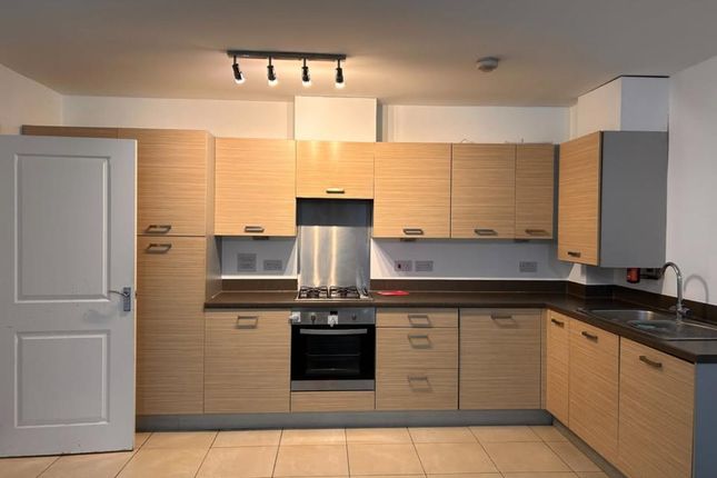 Flat 6, Swordfish House, Hayes photo 3