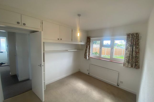 Bungalow to rent in Brabazon Road, Oadby, Leicester