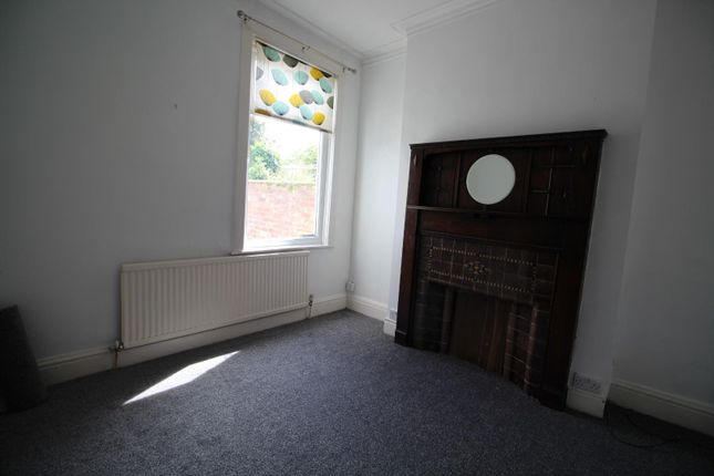 End terrace house to rent in Palatine Road, Manchester