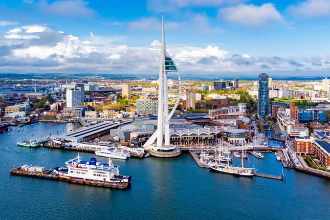 Flat 118, The Round House Gunwharf Quays, Portsmouth photo 2