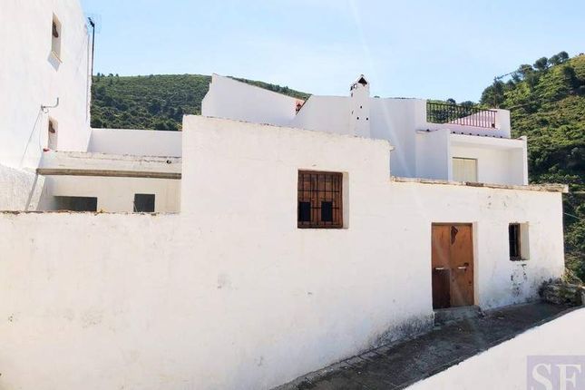 Town house for sale in Salares, Andalusia, Spain
