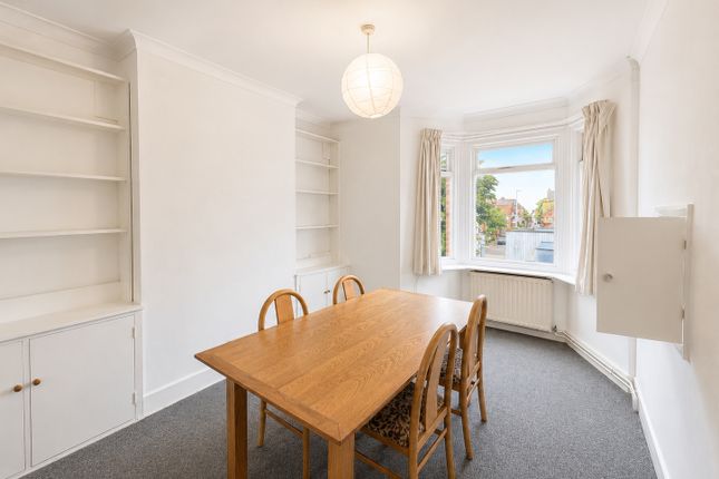 Flat 2, 28, Westbury Road, Kent photo 4