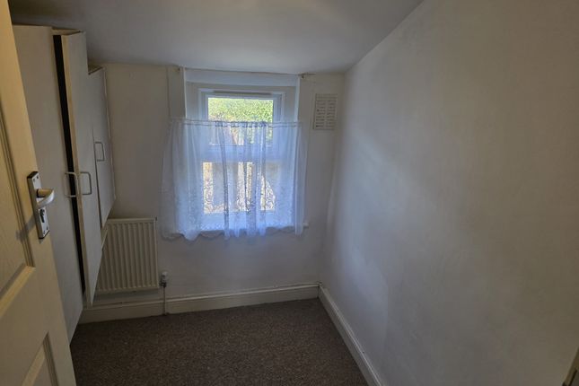 85, Clacton Road, Walthamstow photo 4