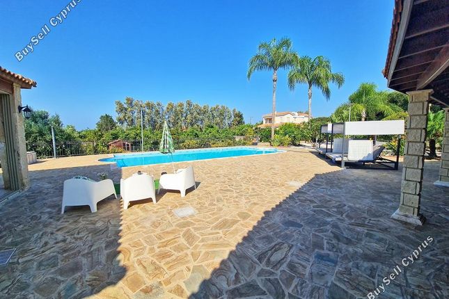 Bungalow for sale in Emba, Paphos, Cyprus