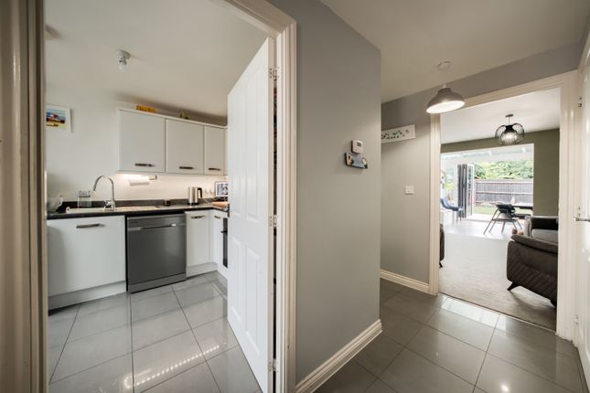 18, Rowan Place, Alcester photo 4