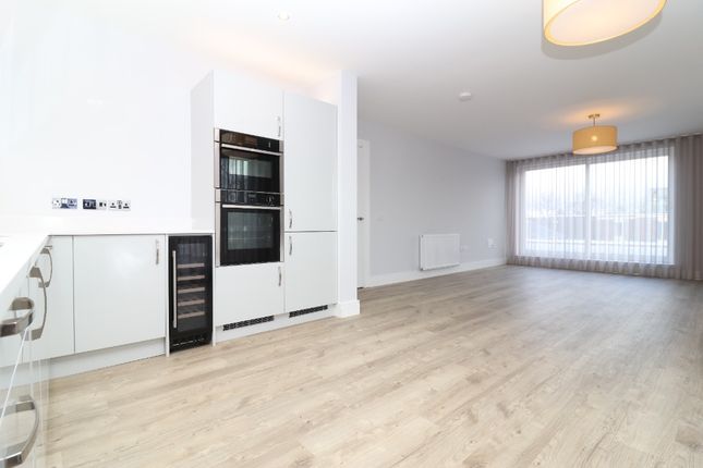 Penthouse to rent in Eastwoodhill Grove, Glasgow